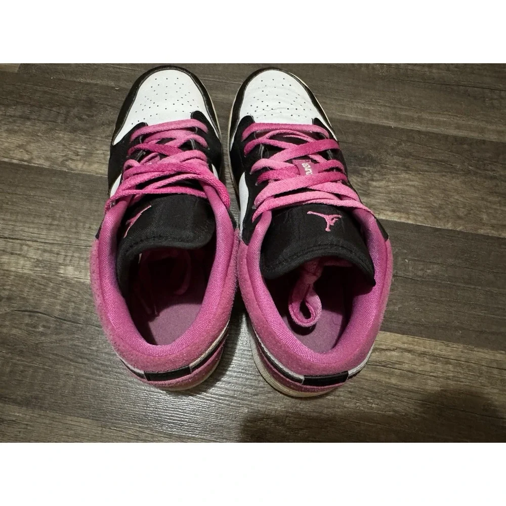 Nike Air Jordan 1‎ Low Black Active Fuchsia GS CT1564-005 Youth Size 6.5y